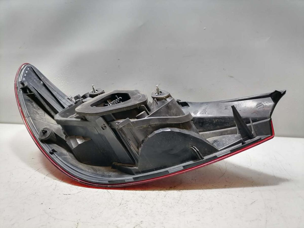 Opel Corsa D original R&uuml;cklicht R&uuml;ckleuchte Schlussleuchte rechts 5-T&uuml;rer Bj.2010